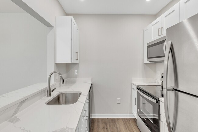 Building Photo - 606 Rolling Hill Walk