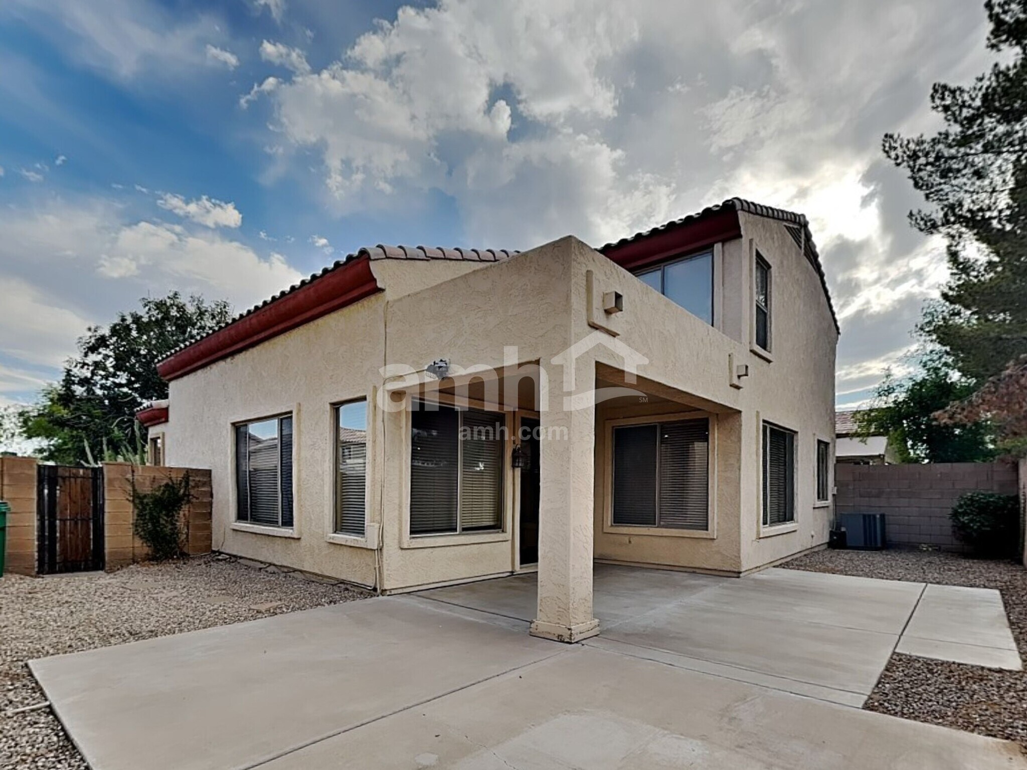 Building Photo - 9216 E Keats Ave