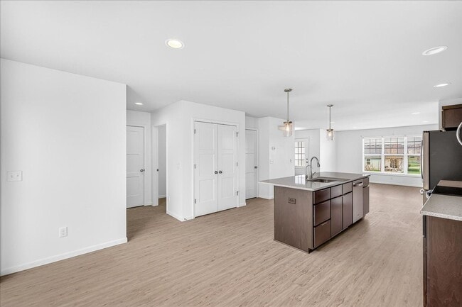 Building Photo - 1045 Range Trail