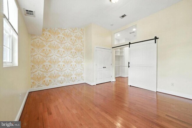 Building Photo - 408 Kennedy St NW