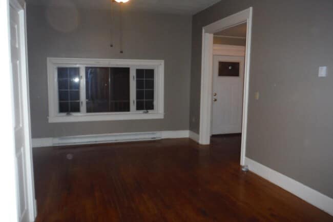 Building Photo - 197 Spring St