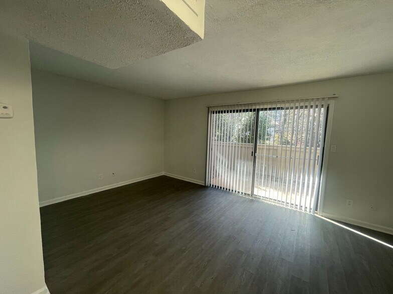 Building Photo - Room in Townhome on Winterbrook Ct NW