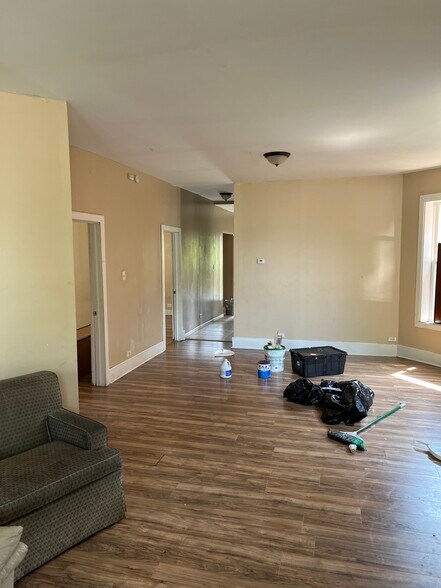 Building Photo - 5625 S Princeton Ave