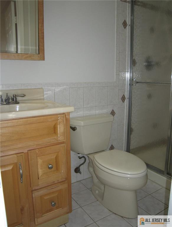 Building Photo - 6107 N Oaks Blvd