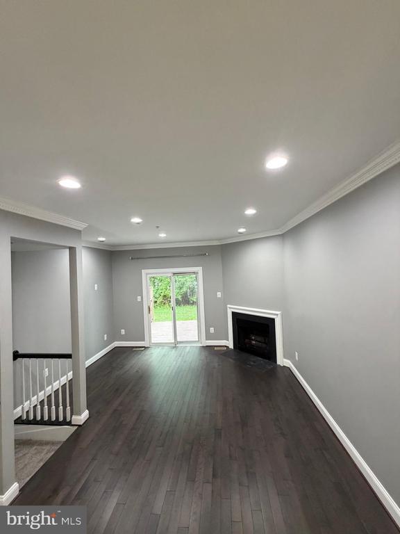 Building Photo - 3423 Lindenwood Drive