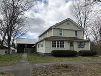 Building Photo - 37 Middle St