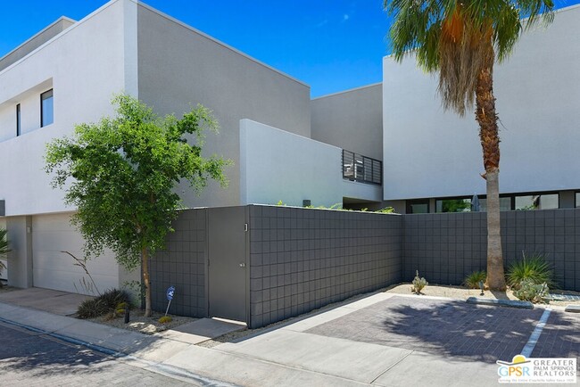 Building Photo - 1456 E Baristo Rd
