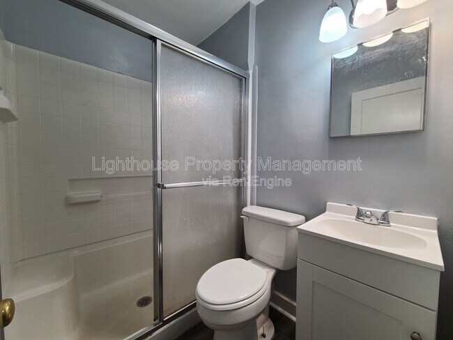 Building Photo - 1387 Hurd Ave