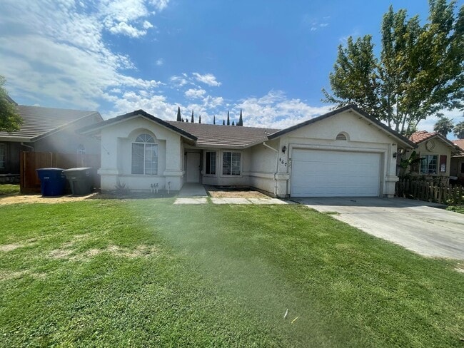 Building Photo - Coming Soon! Charming 3-Bedroom, 2-Bathroom Home for Rent in Quiet Neighborhood