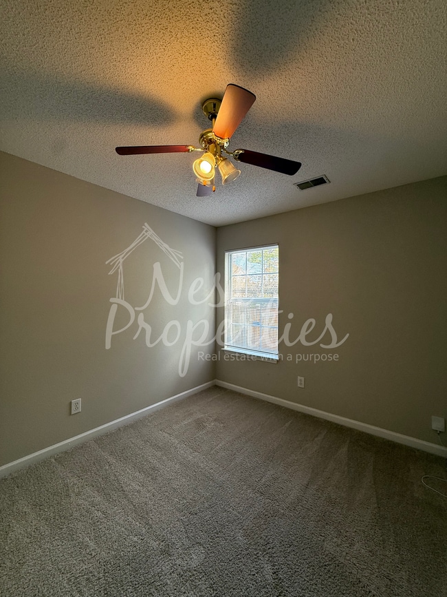 Building Photo - 427 Kingston Trace Rd