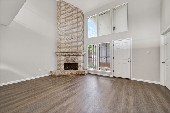 Building Photo - 12227 W Village Dr