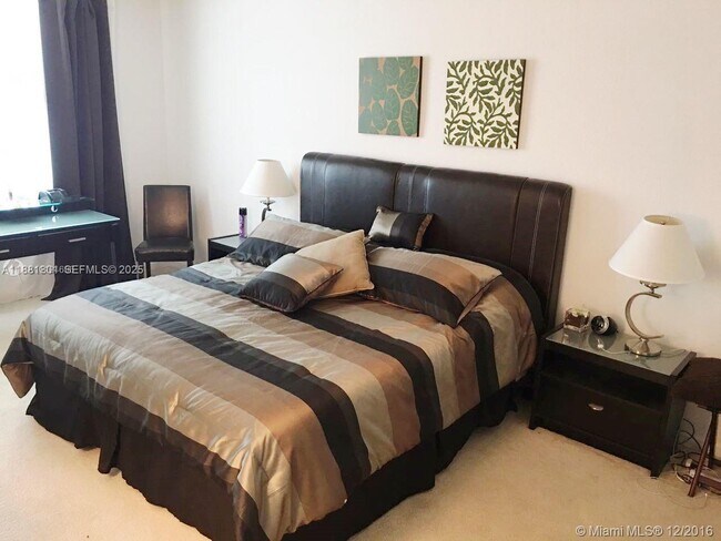 Building Photo - 2501 S Ocean Dr