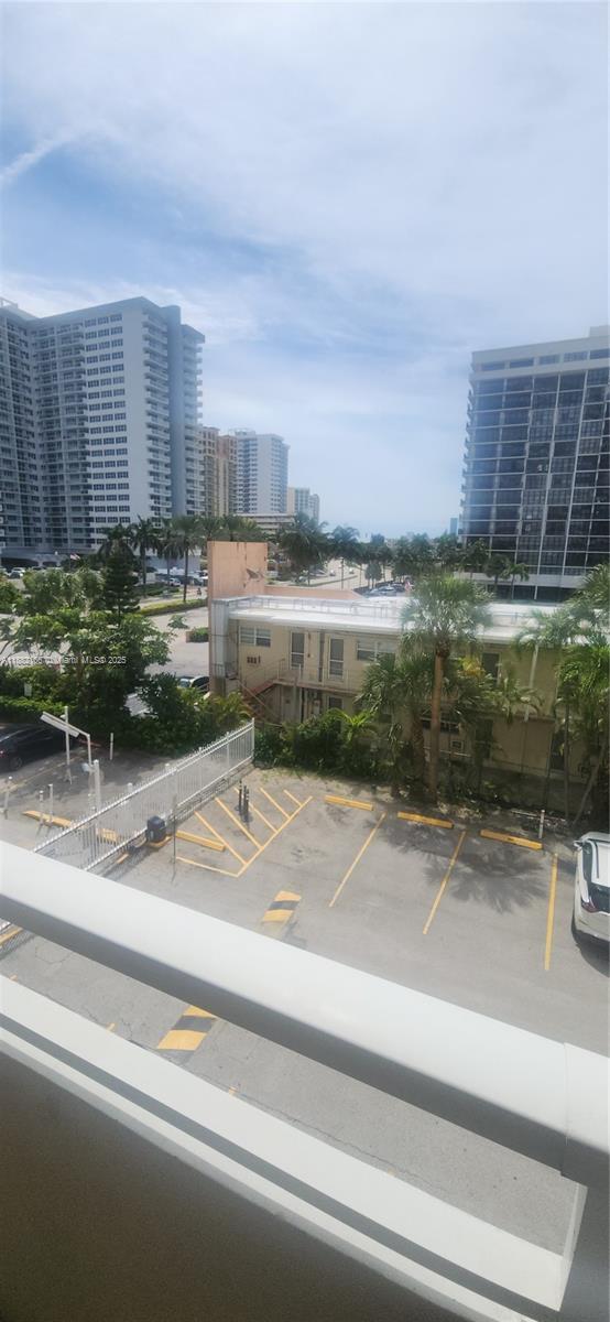Building Photo - 1985 S Ocean Dr