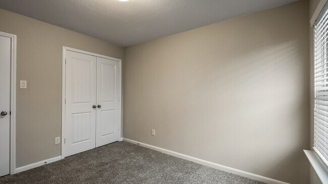 Building Photo - 1606 N City Oaks Ln