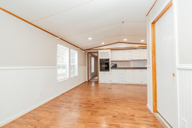 Building Photo - 4680 Hardy Adams Rd