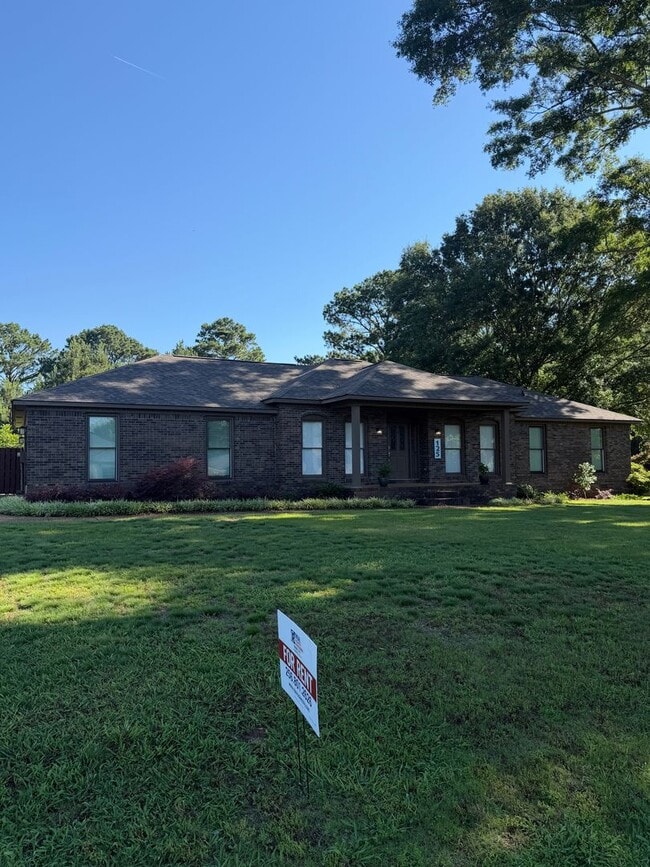 Building Photo - 125 Camp Ground Rd