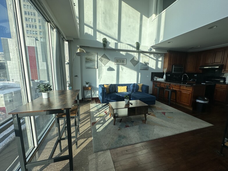 Building Photo - 205 N 11th St