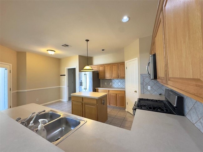 Building Photo - 6138 Negley