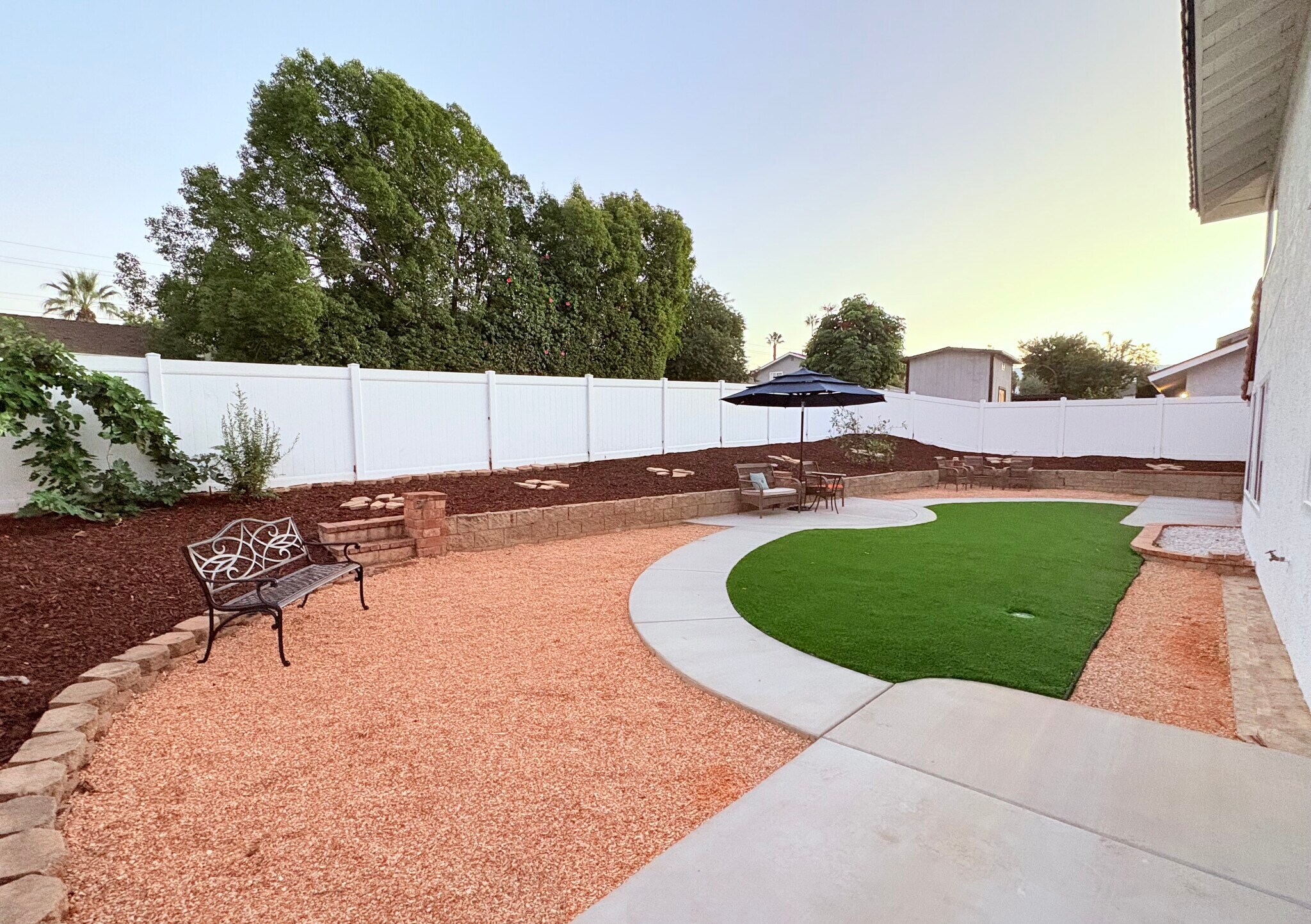 Building Photo - 660 Quince St