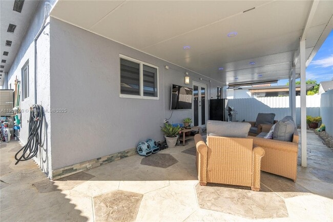 Building Photo - 3145 W 71st Pl