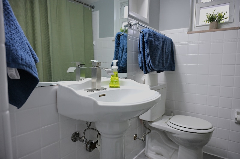 Building Photo - 21 Lake St