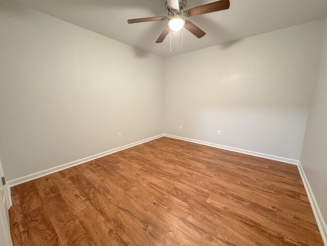 Building Photo - 249 Highpoint Rd