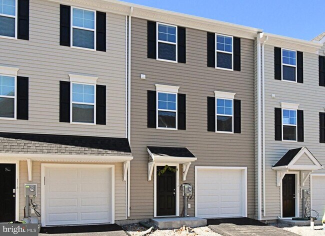 Building Photo - 114 Kuechler Ct