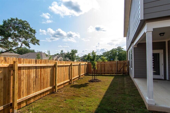Building Photo - 100 Flat Creek Ct