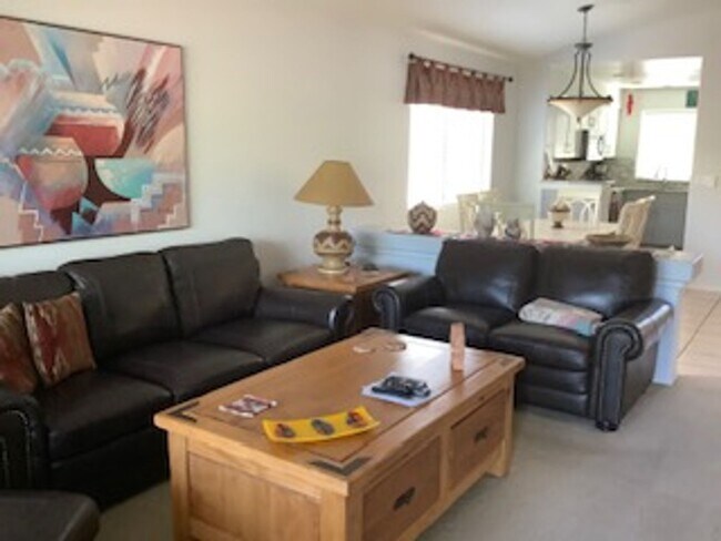 Building Photo - Sabino Canyon Furnished Vacation Home