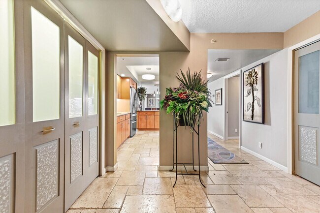 Building Photo - 3000 N Ocean Dr