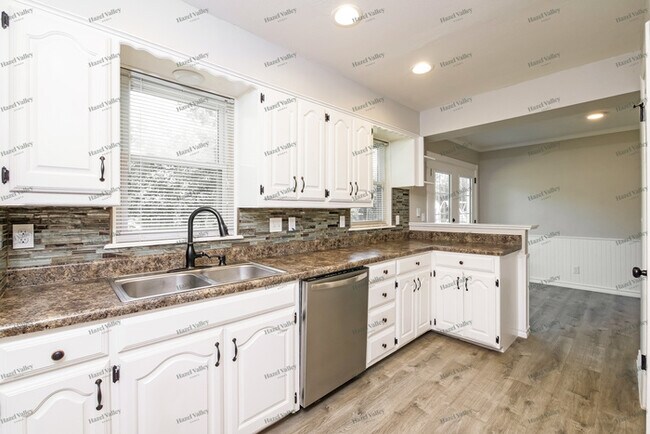 Building Photo - 5937 NW 60th St