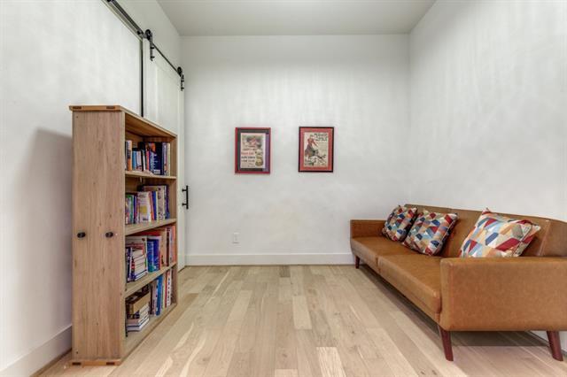 Building Photo - 15875 Spectrum Dr