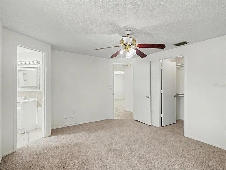 Building Photo - 4037 Maverick Ave