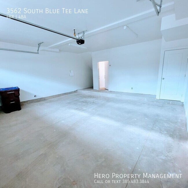 Building Photo - 3562 Blue Tee Ln