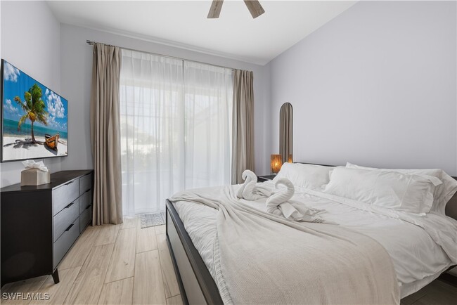 Building Photo - 711 91st Ave N