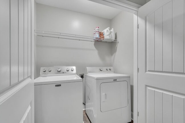 Building Photo - 174 Horizon Ln