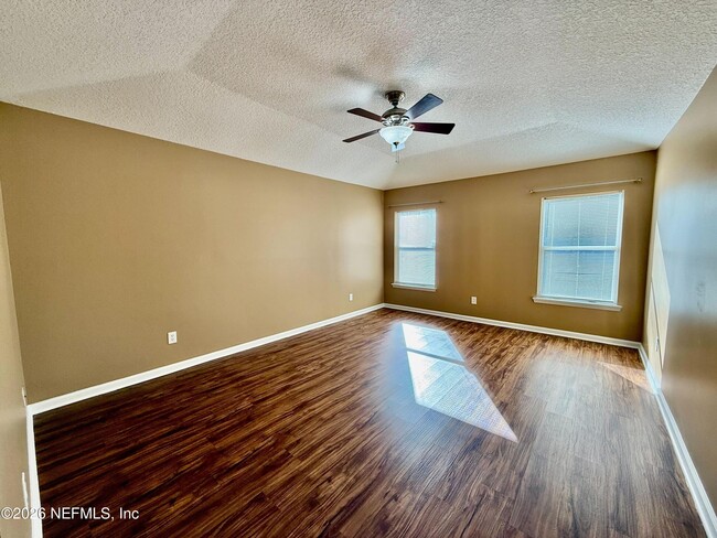 Building Photo - 708 Sharon Ct