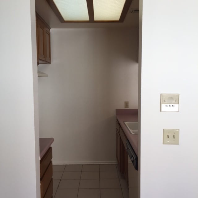 Interior Photo - 5038 Laurel Canyon Blvd