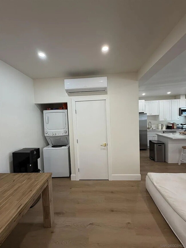Building Photo - Studio rental available in a beautifully renovated single-story ranch property located in the hig...