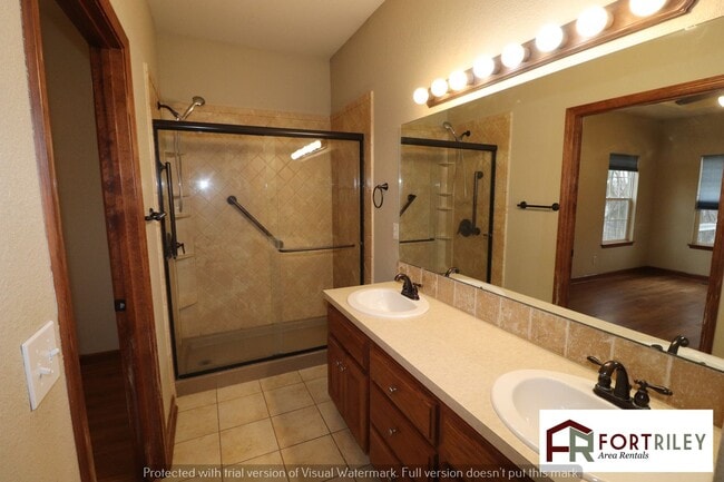 Building Photo - Gorgeous Home for Rent!