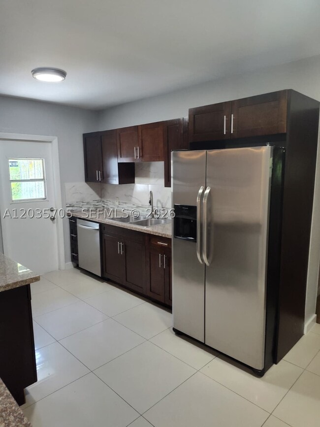 Building Photo - 1101 NW 55th St