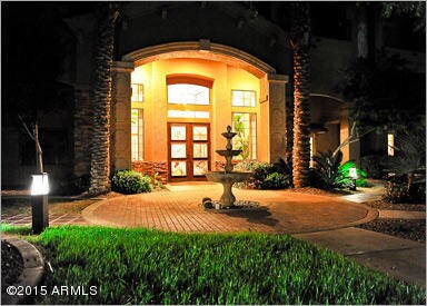 Building Photo - 5302 E Van Buren St