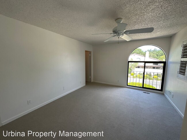 Building Photo - 3 br, 2 bath House - 810 Shady Oak Drive