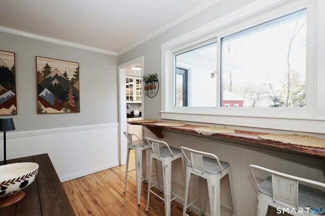 Building Photo - 6 Indian Ave