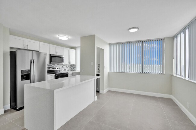 Building Photo - 4810