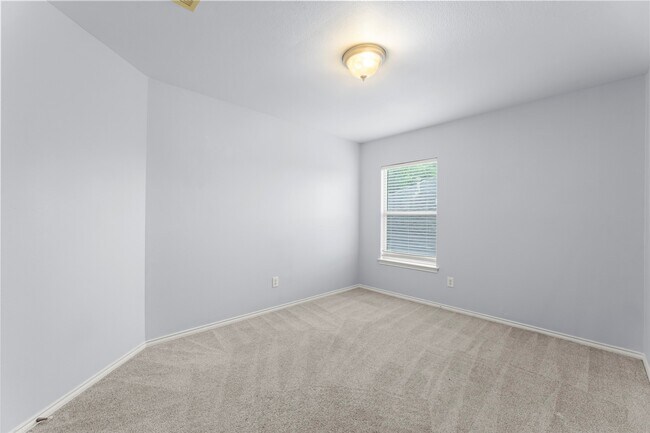 Building Photo - 11745 Logan Ridge Dr
