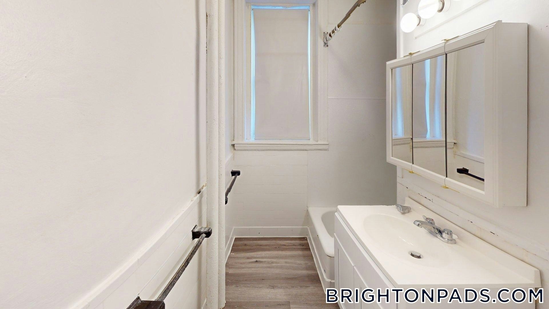 Building Photo - 1800 Commonwealth Ave