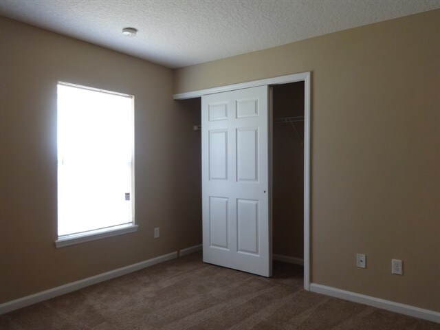 Building Photo - 1433 Creek Point Boulevard