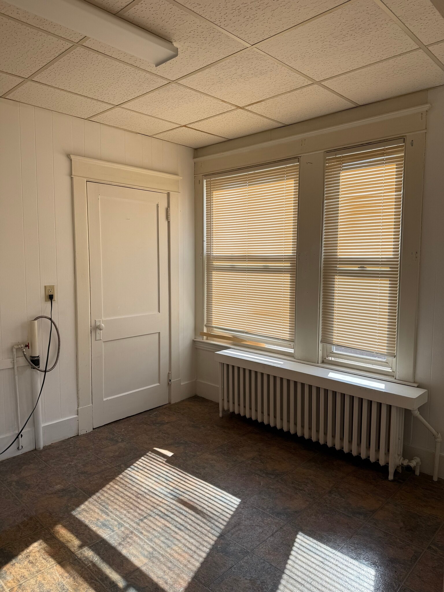 Building Photo - 151 Walnut St