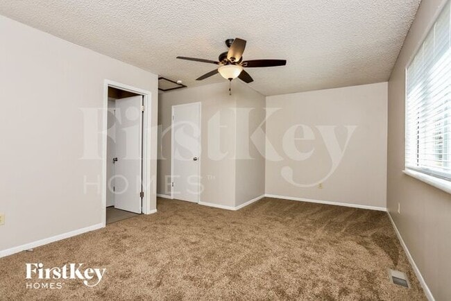 Building Photo - 1616 Treetop Dr